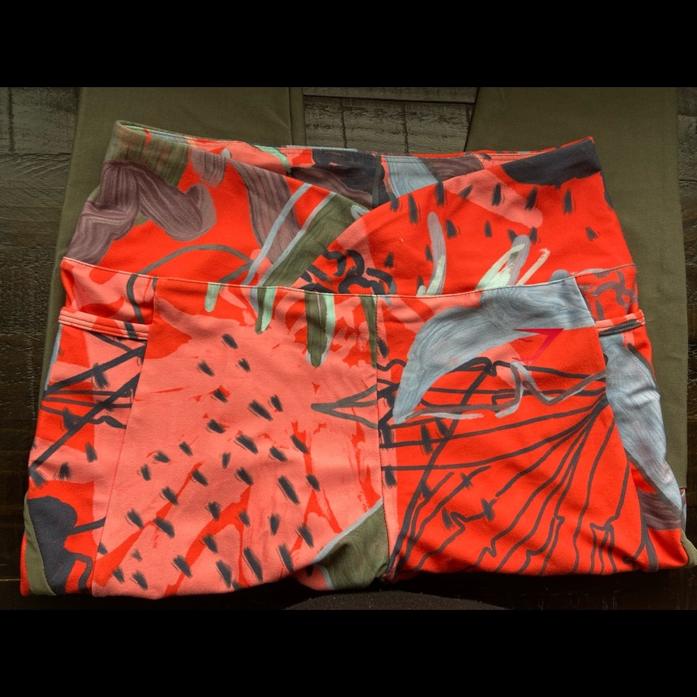 Nikki Blackketter Leggings x Gymshark LE